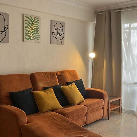Cozy Apartment Next To Center Sevilla Bagian luar foto
