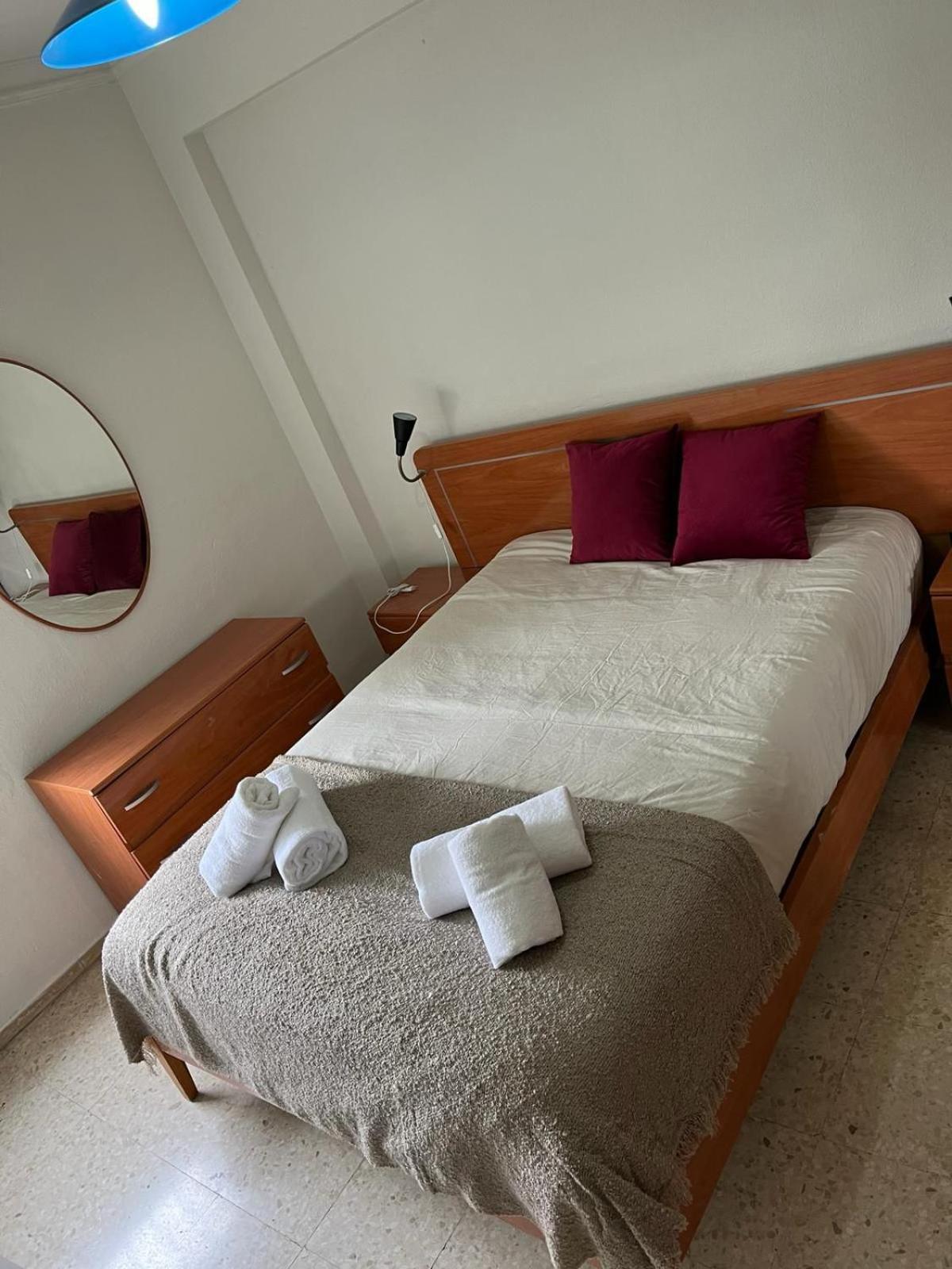 Cozy Apartment Next To Center Sevilla Bagian luar foto