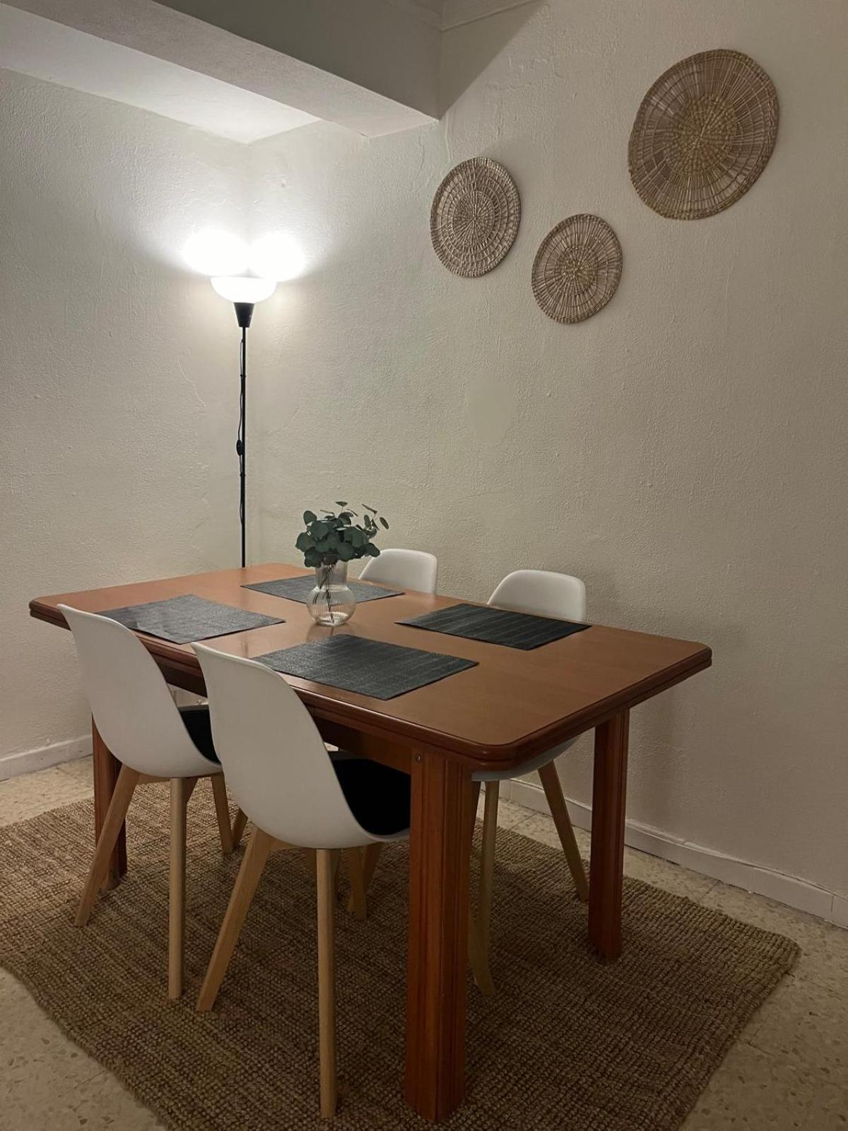 Cozy Apartment Next To Center Sevilla Bagian luar foto