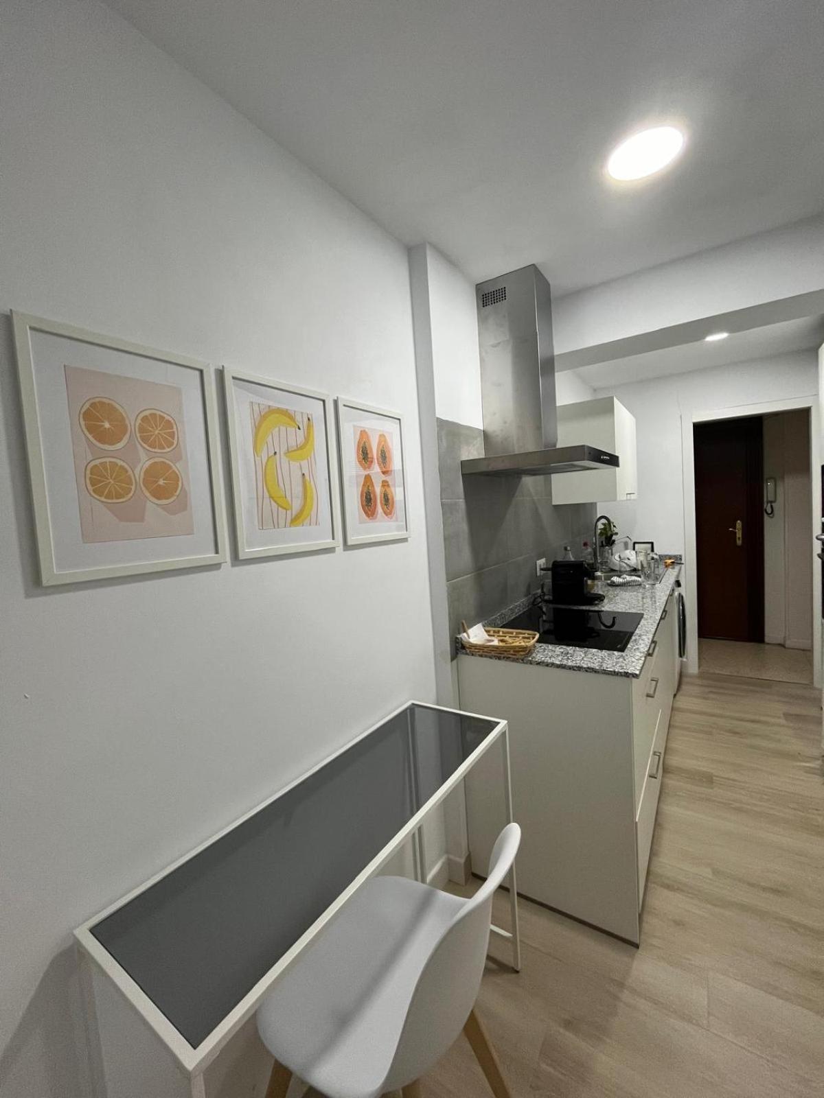 Cozy Apartment Next To Center Sevilla Bagian luar foto